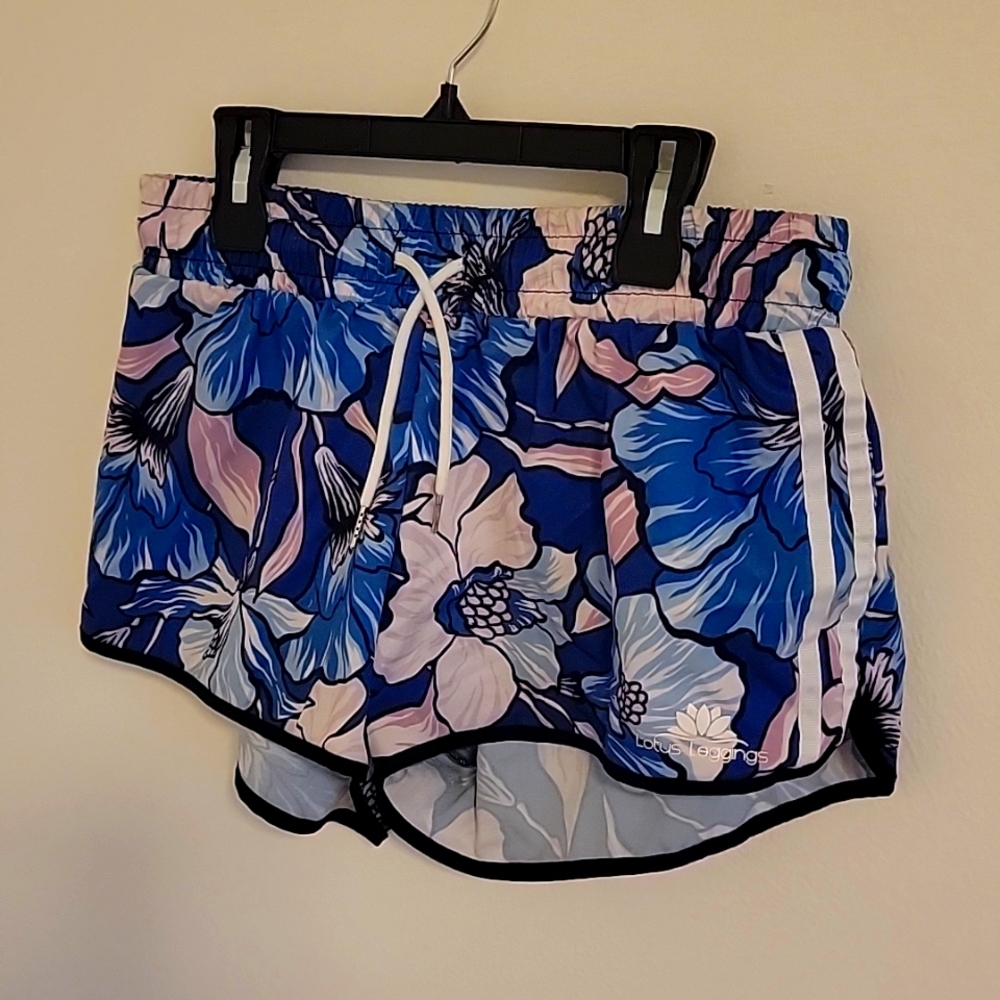 Lotus leggings shorts